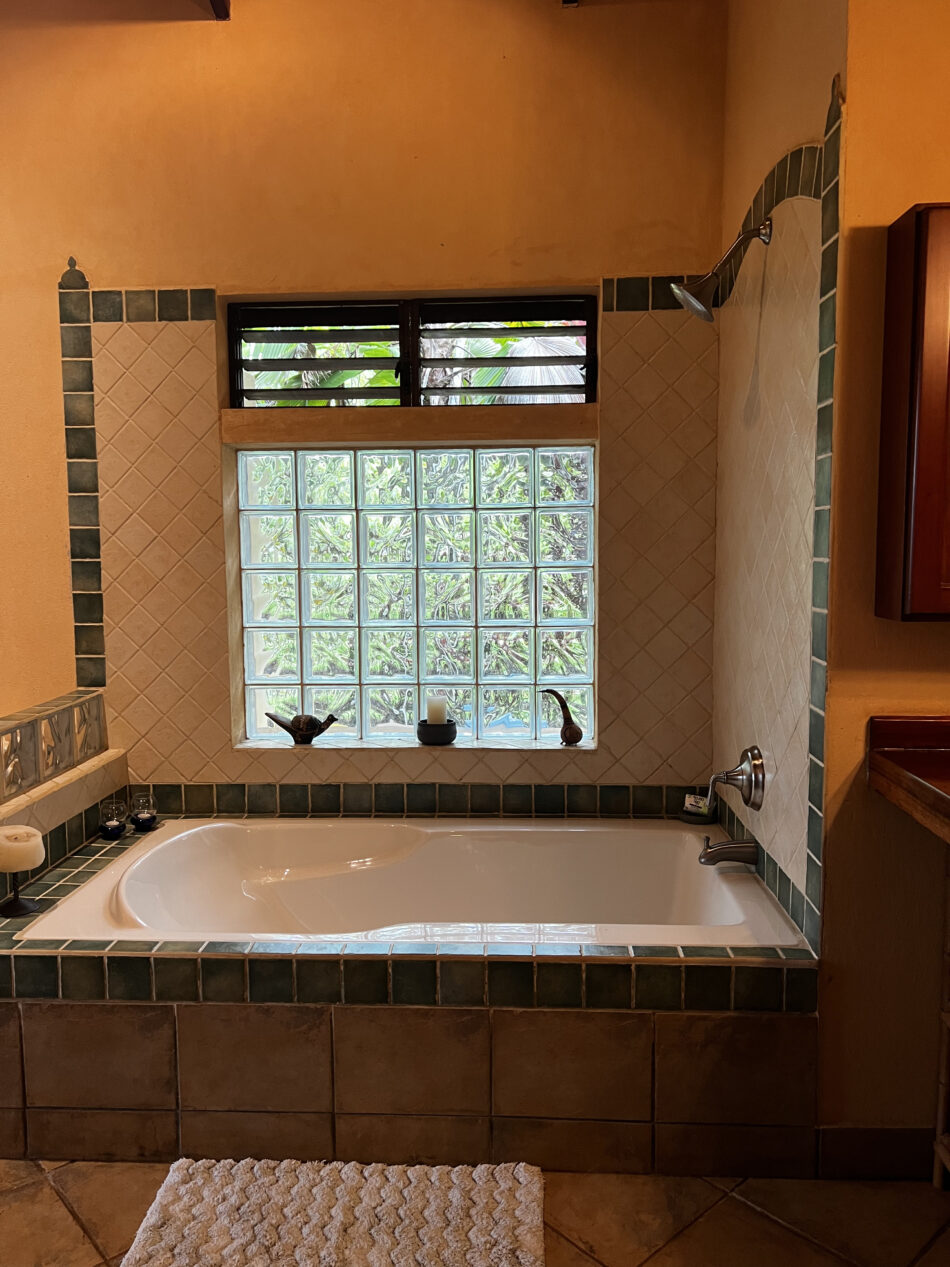 6 foot indoor bath tub