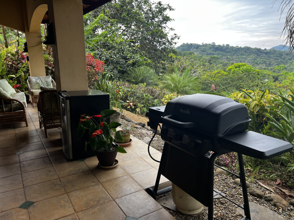 Outdoor seating area & BBQ