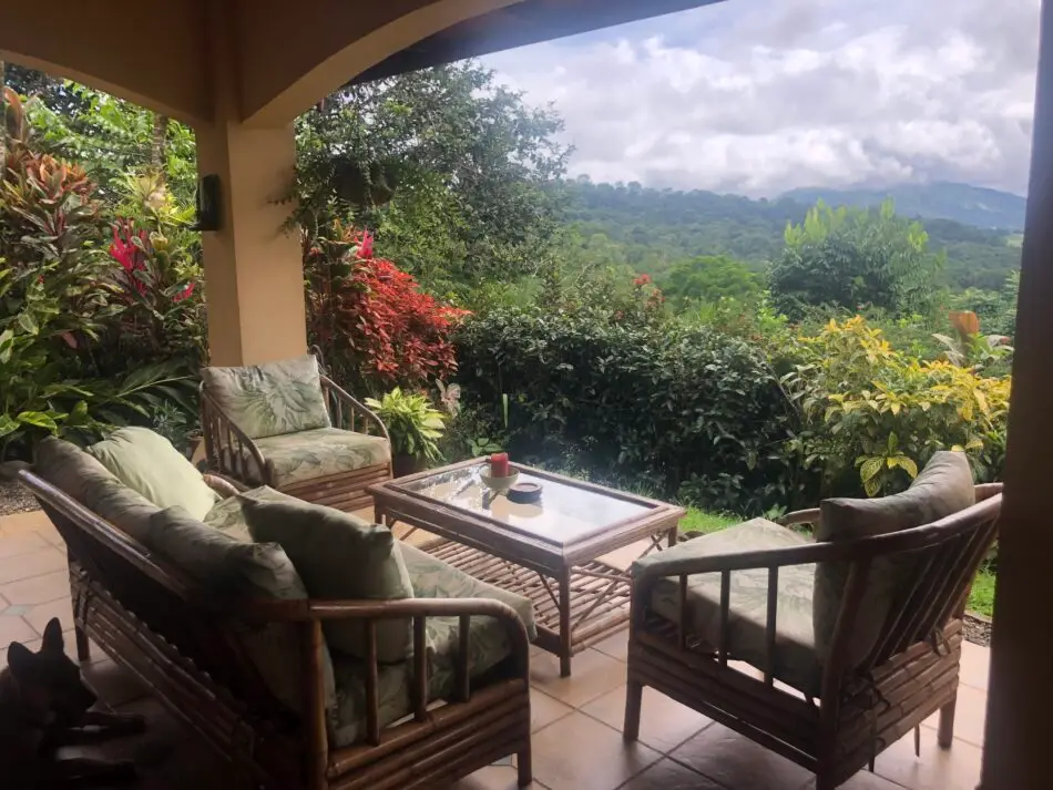 Outdoor seating with vista and abundant bird viewings